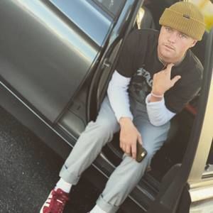 Meet your Posher, Julian